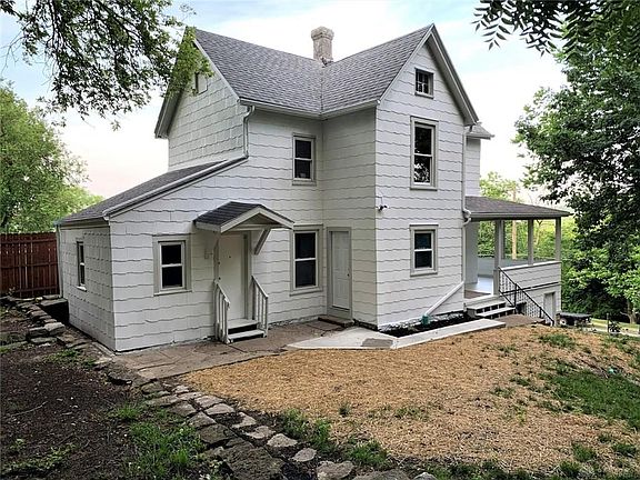 5th image of 4530 Eastern Ave