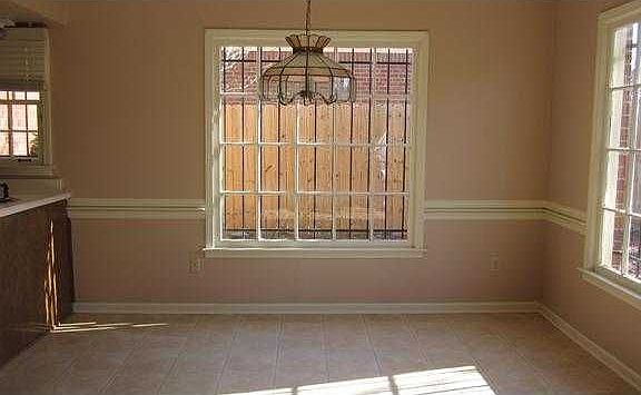 3rd image of 6747 Devenshire Ln