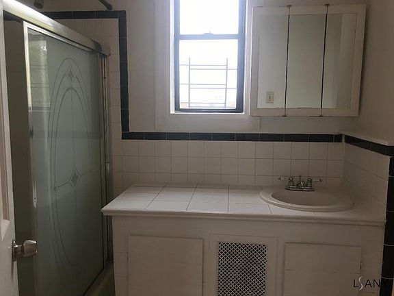 4th image of 1023 Havemeyer Ave APT 2
