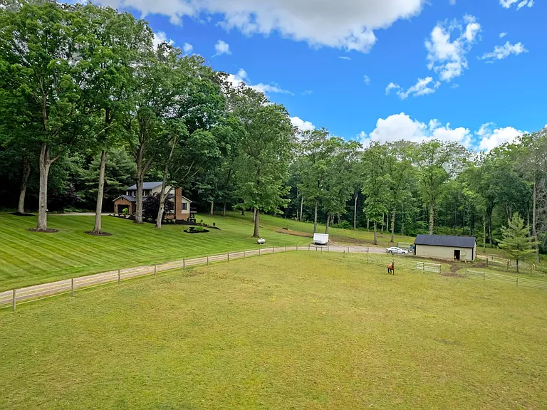 9990 Fraze Rd — Photo 25