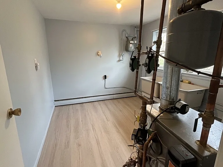 10 Imperial Dr — Photo 16