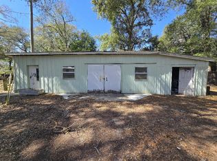 92 Roberts Rd W, Defuniak Springs, FL 32433