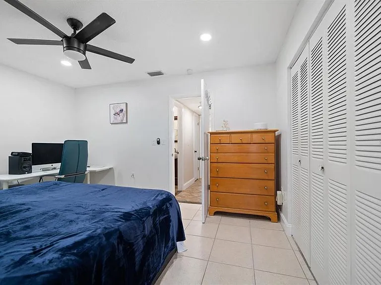 10038 62nd Ter N #17 — Photo 15