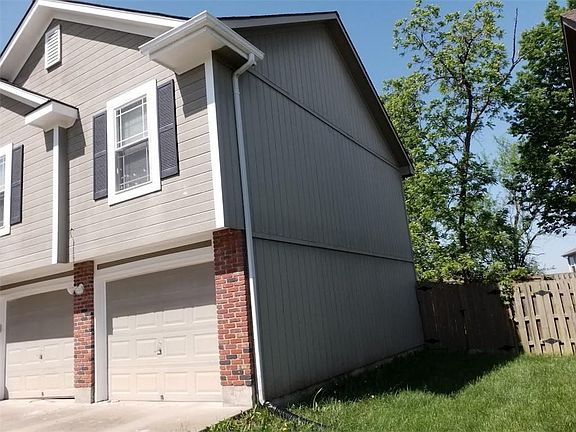 3rd image of 1601 NW Nicholas Dr