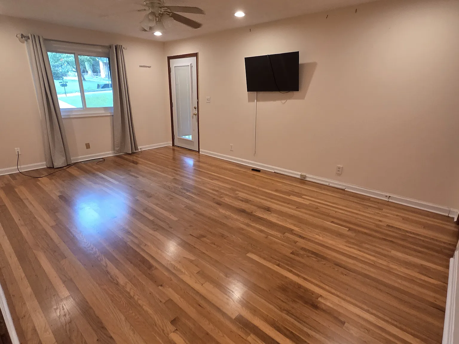 3 bed, 1800 sqft, $1,995 — Photo 4