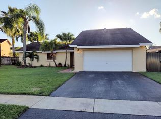 9584 SW 8th St #9584, Hollywood, FL 33025