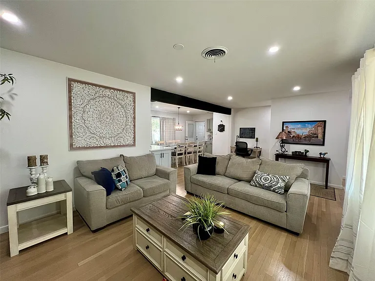 1113 Eric Ave — Photo 6