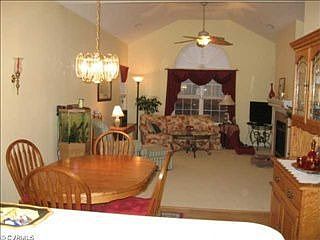 4th image of 2401 Wanstead Ct #B