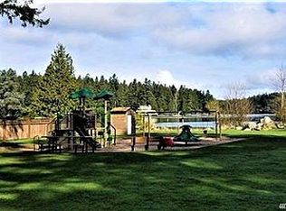 9429 Kootenai Dr, Anderson Island, WA 98303