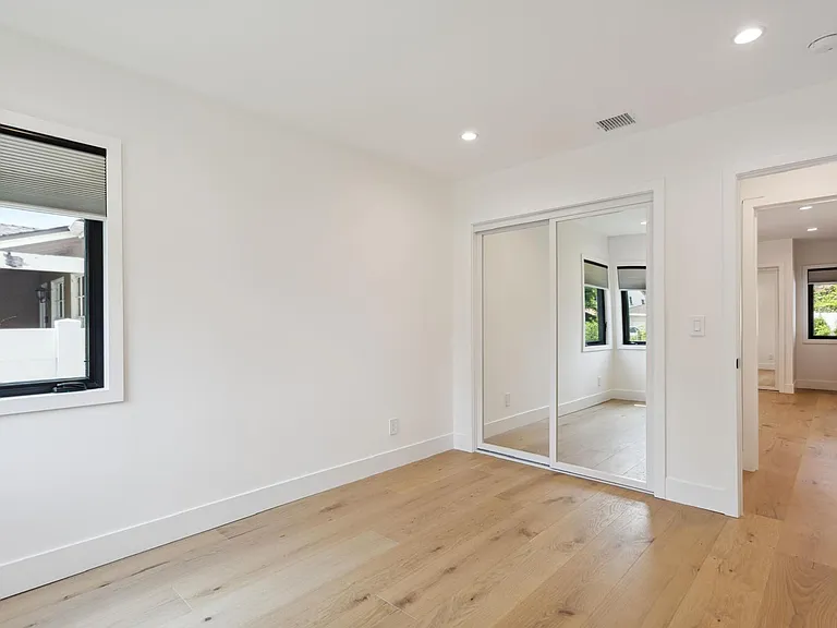 5713 Ranchito Ave — Photo 12