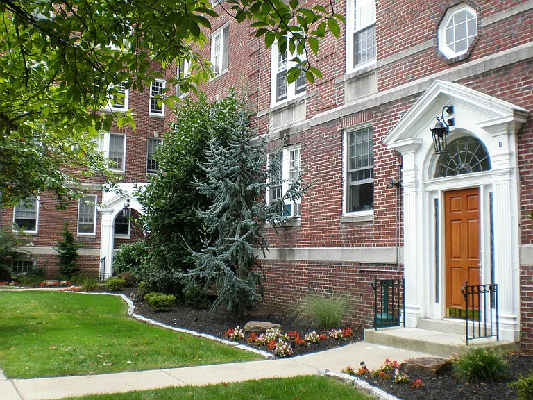 2 Linden Ave #B200 — Photo 12