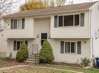 53 Carrs Ln, Warwick, RI 02886