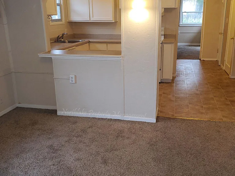 5820B Grove St — Photo 3