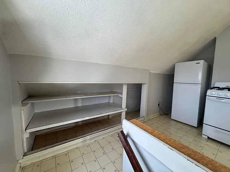 1285 Cook Ave — Photo 4