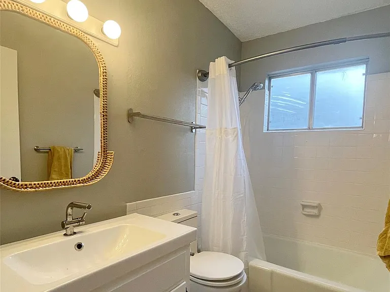 8702 Dawnridge Cir — Photo 19