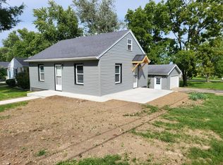511 S Henry St, Eureka, IL 61530