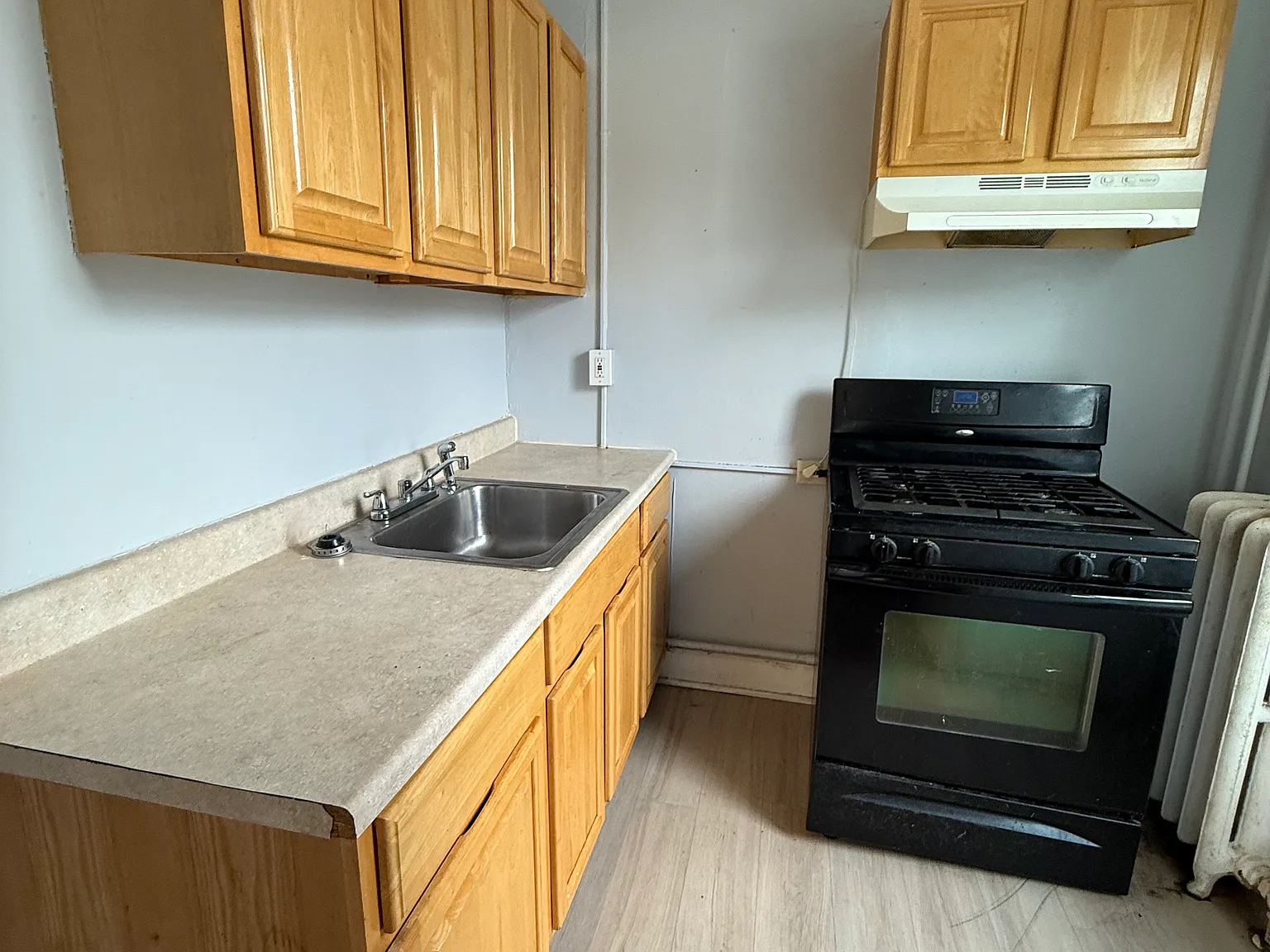 1 bed, 800 sqft, $1,150 — Photo 3