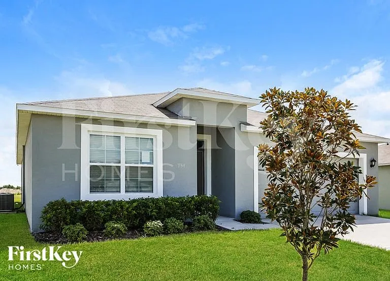 480 Burnham Cir — Photo 2