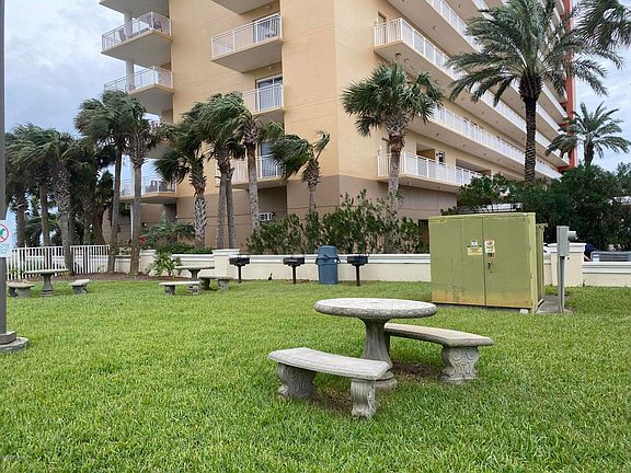 5th image of 6609 Thomas Dr Unit 406