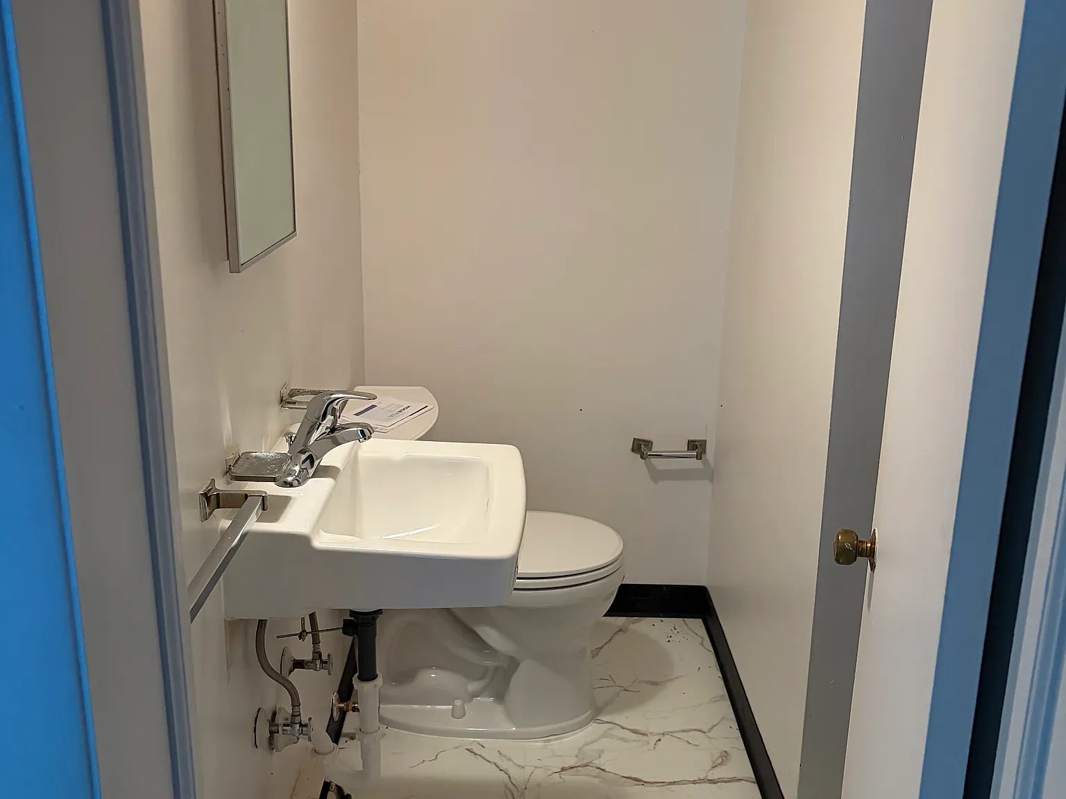 Studio, 1000 sqft, $1,500 — Photo 3