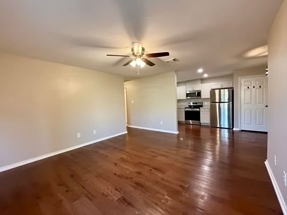 4th image of 11909 Metmora Ct