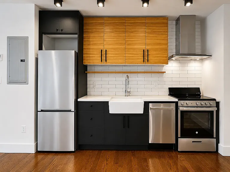383 Union Ave #4B — Photo 2