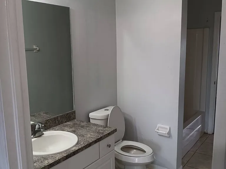 3411 32nd St SW — Photo 12