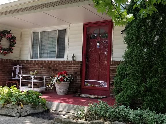 3rd image of 4258 Cider Mill Dr