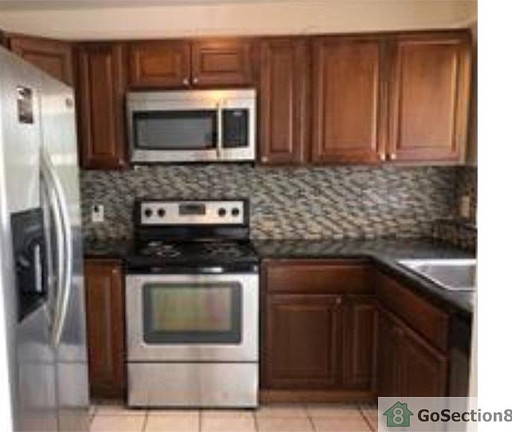 2nd image of 844 SW 74th Ave #106