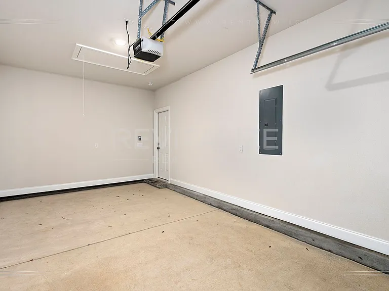 32552 Revere Dr — Photo 38