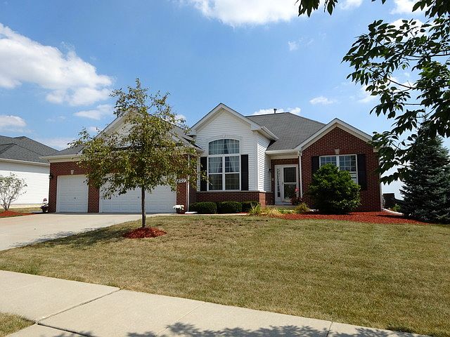 1st image of 802 Sycamore Dr