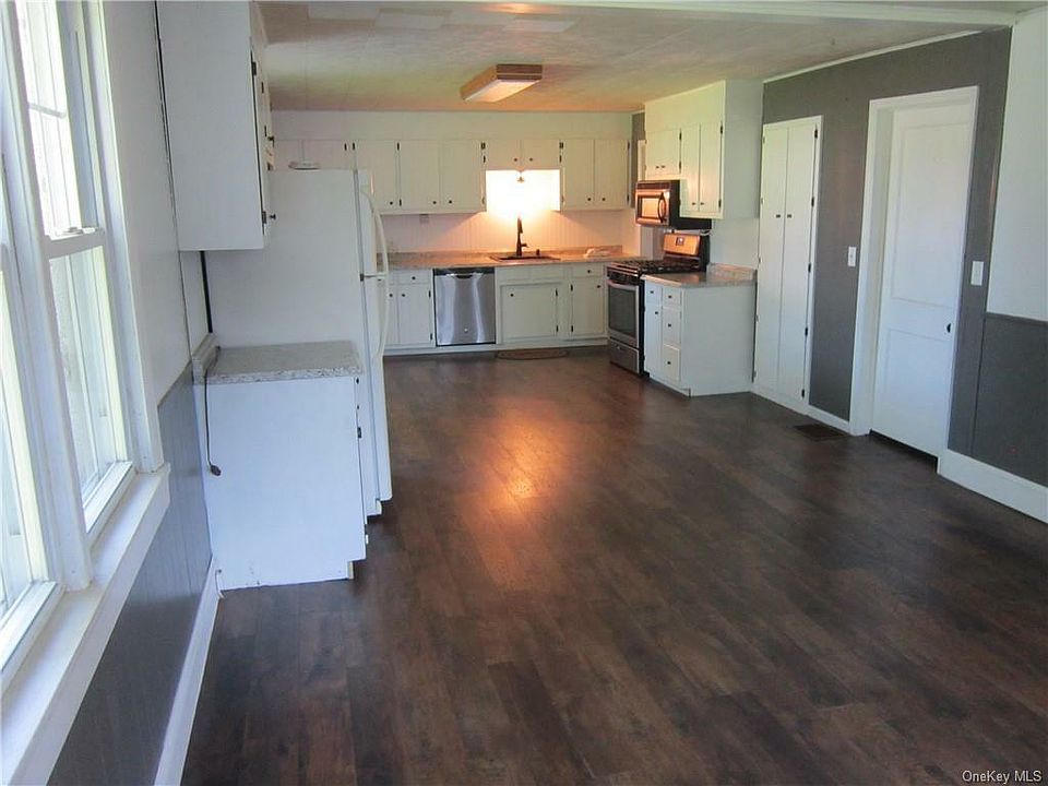 5 Bookstaver Ln, Montgomery, NY 12549 Zillow