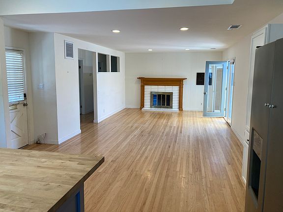 3rd image of 1388 Merrywood Dr