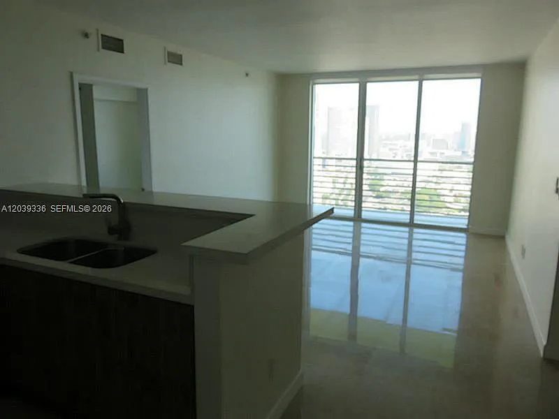 One Miami West Condo — Photo 3