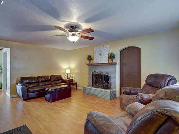 5th image of 2901 NE 98th Ave