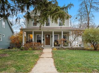 710 N Van Buren St, Batavia, IL