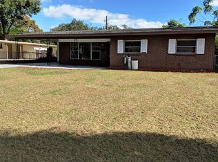 915 Skyview Dr, Brandon, FL 33510