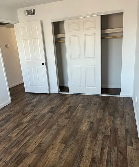 1223 N Dysart Rd #15 — Photo 4