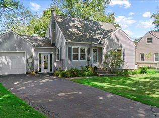 8 Marion Rd, Delmar, NY 12054