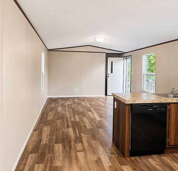 1915 Cardell Rd — Photo 2
