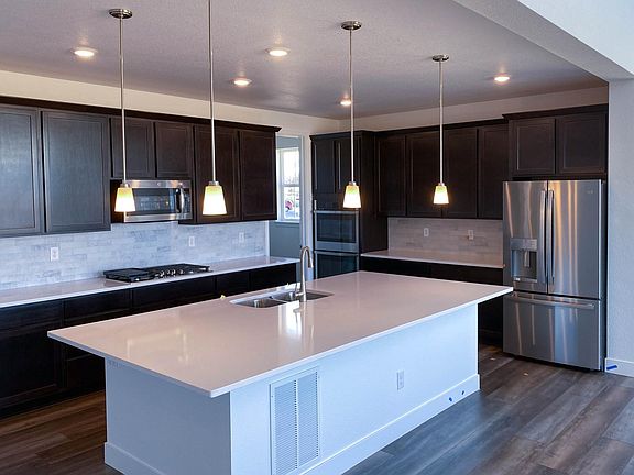 Kitchen with brand-new appliances