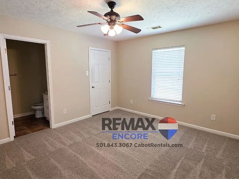 120 Sydney Brooke Ln — Photo 7