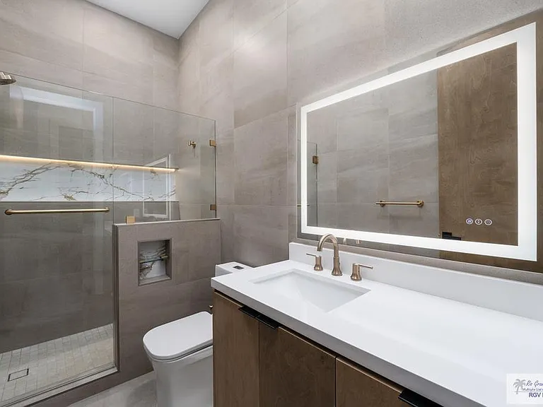 713 Myrtle #B — Photo 13