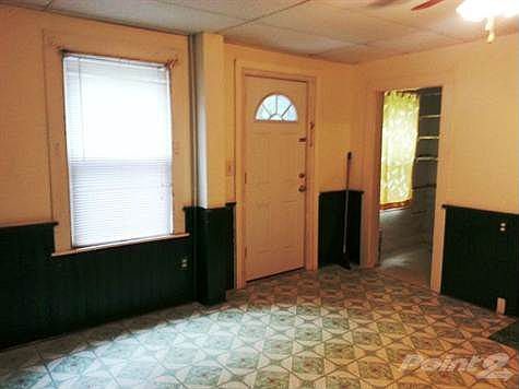 Eat in kitchen with pantry