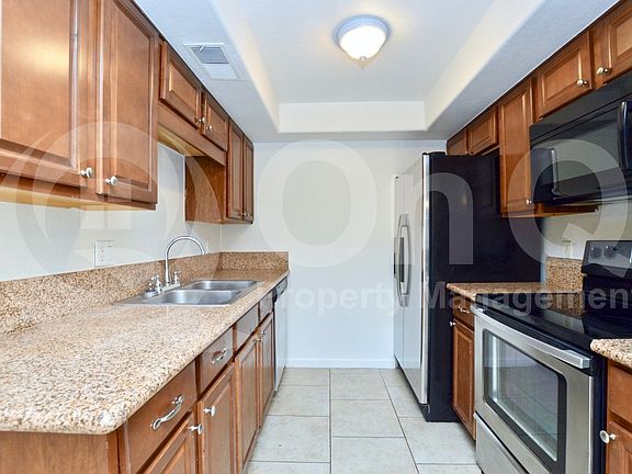 2nd image of 3119 W Cochise Dr Unit 103