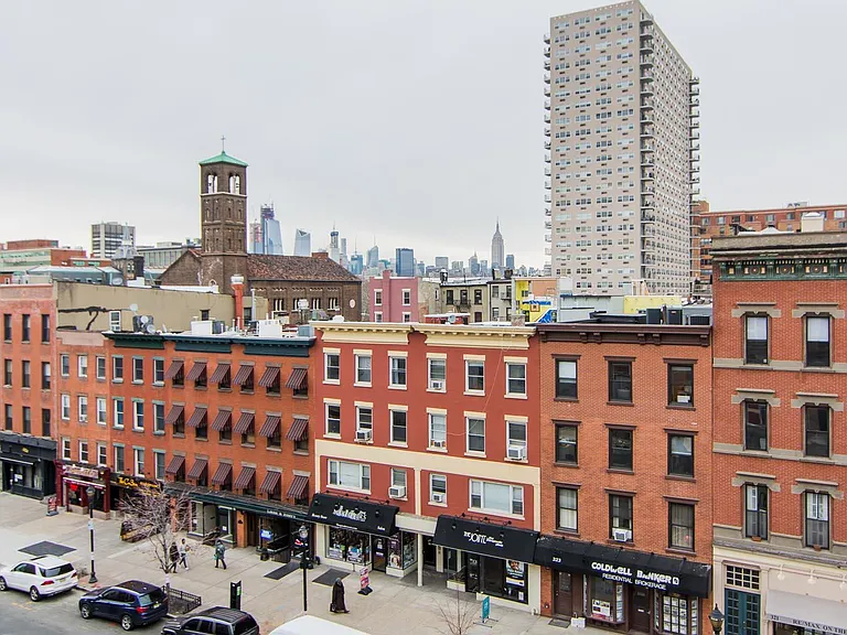 318 Washington St #4R — Photo 15