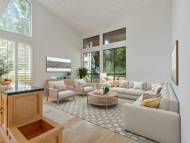 23454 Park Hermosa — Photo 3