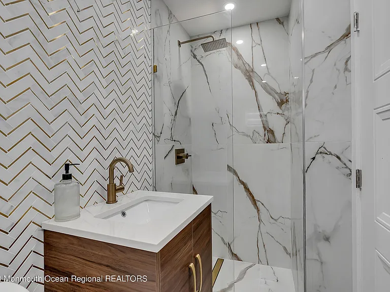 522 W Lincoln Ave — Photo 10