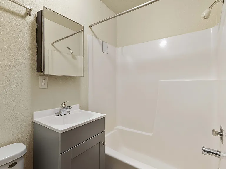 Badger & Blue Lake Apartments — Photo 17