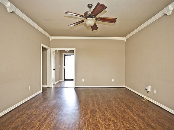 4th image of 2700 SW Wentworth Ave